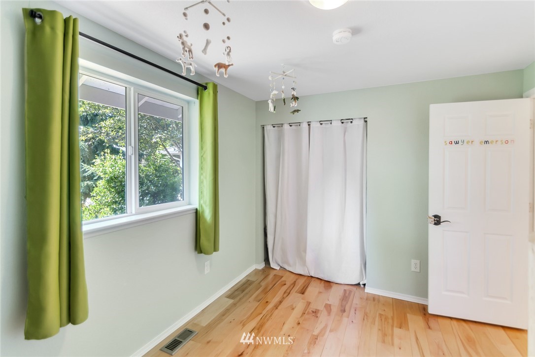 17331 18th Avenue Southeast Bothell, WA 98012 - Photo 18 of 26