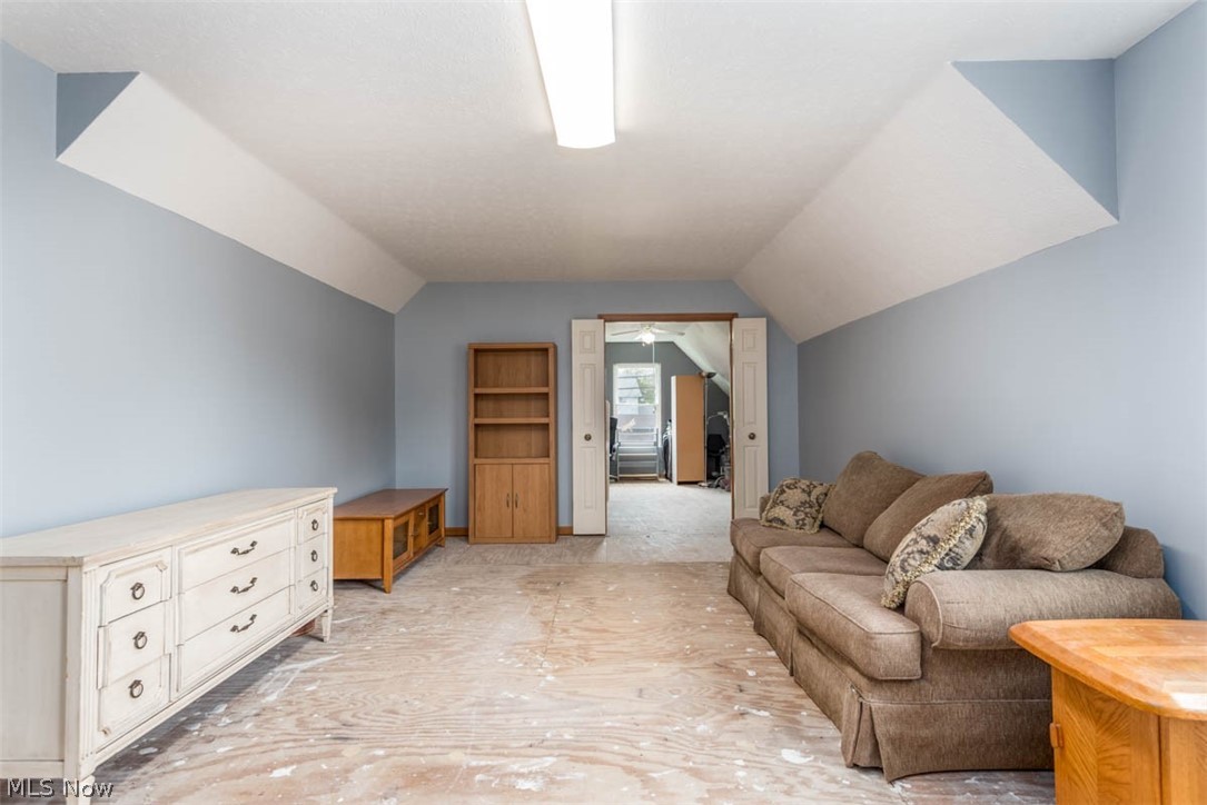 1130 Spring Road Cleveland, OH 44109 - Photo 17 of 35