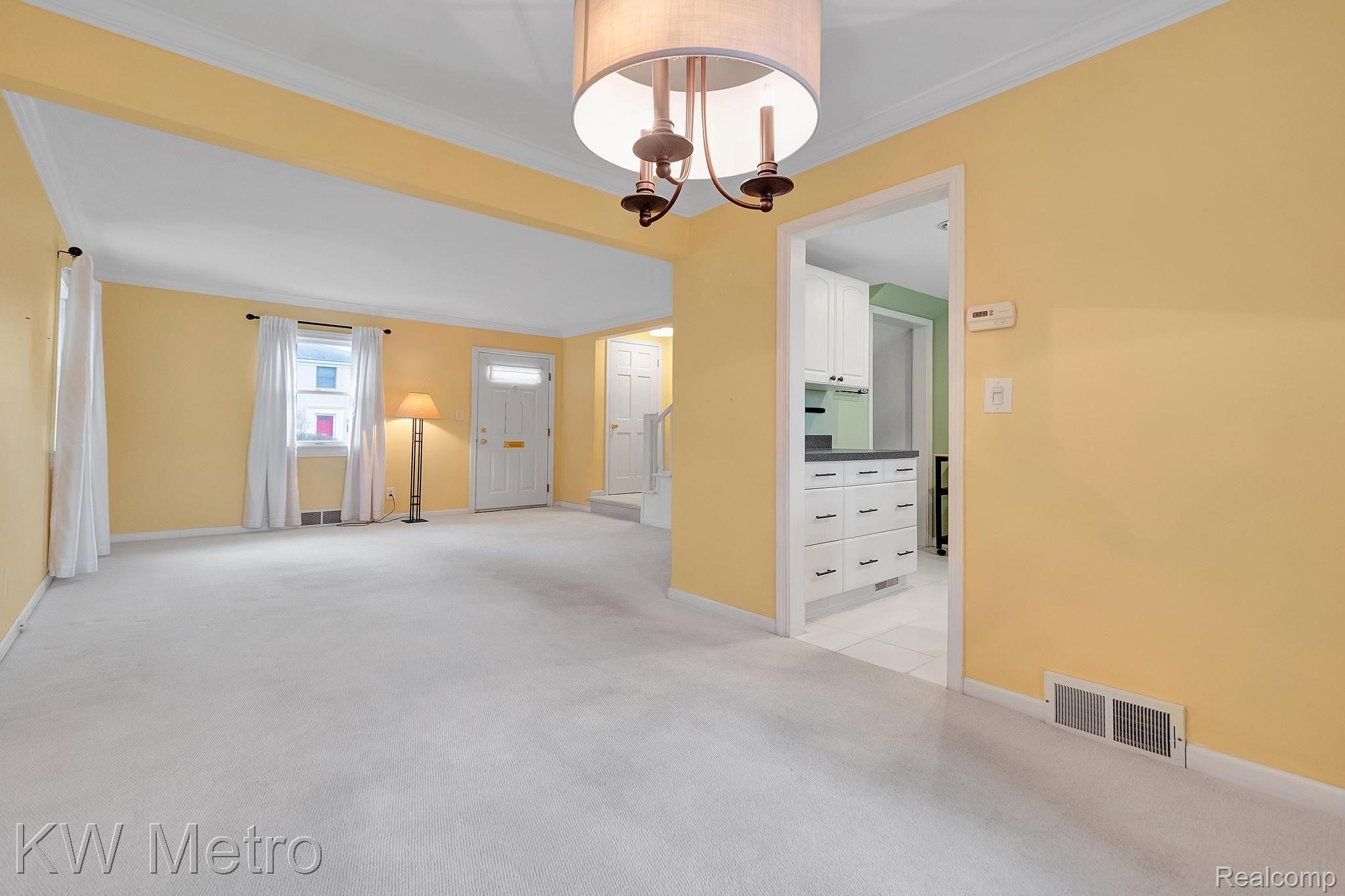 1960 Graefield Road Birmingham, MI 48009 - Photo 7 of 23 View from Dining Area