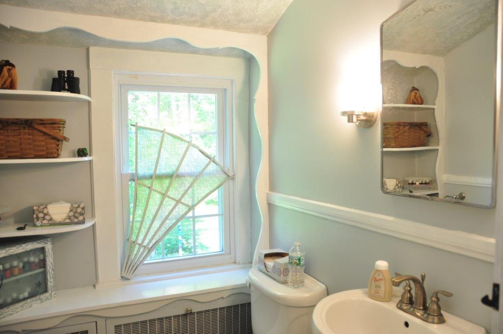 125 Brook Road Falmouth, ME 04105 - Photo 21 of 25 Bathroom