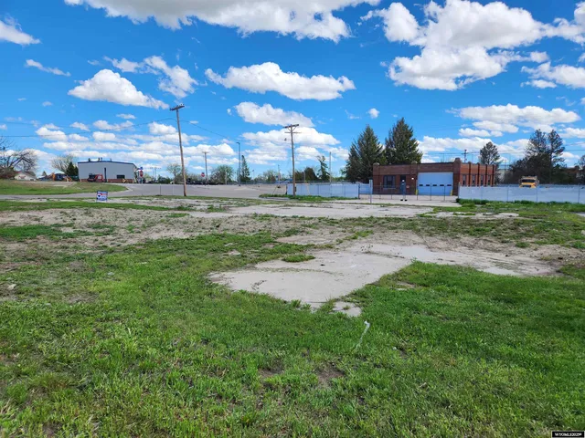 $25,000 | 504 North Main Street, Lusk, WY 82225