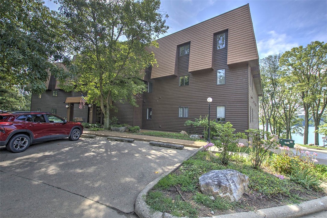 899 East Lake Shore Drive, Unit 2D Decatur, IL 62521 - Photo 1 of 21