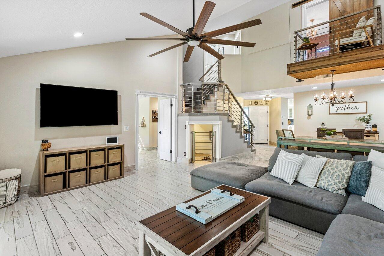 20784 Boca Ridge Drive North Boca Raton, FL 33428 - Photo 8 of 39 LIVING ROOM