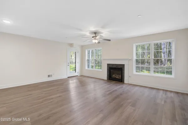 $383,095 | 136 Carriage Boulevard, Rotterdam, NY 12306