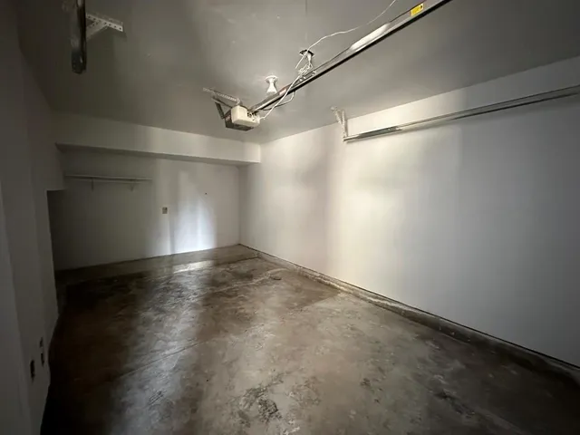 $1,250 | 9823 Summerwood Circle, Unit 1004, Dallas, TX 75243