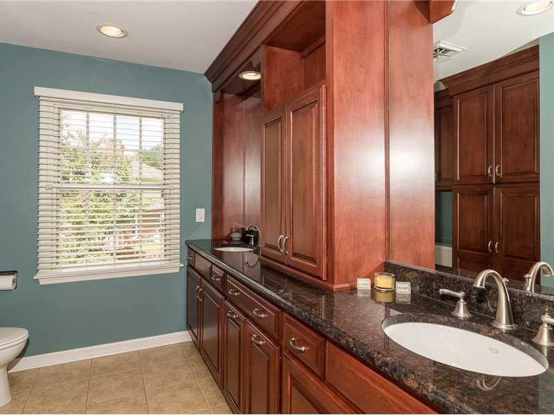 9010 Wickham Road Indianapolis, IN 46260 - Photo 15 of 24 Gallery Image 15