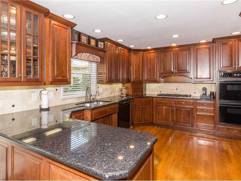 9010 Wickham Road Indianapolis, IN 46260 - Photo 8 of 24 Gallery Image 8