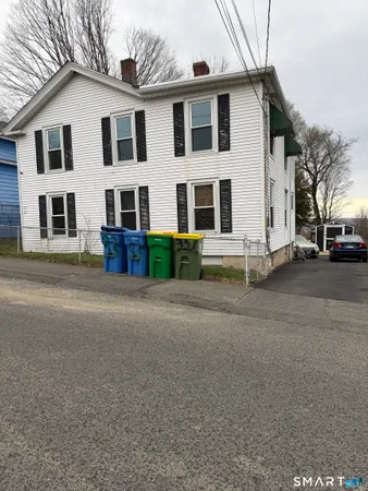 $1,400 | 33 Pilgrim Avenue, Waterbury, CT 06704