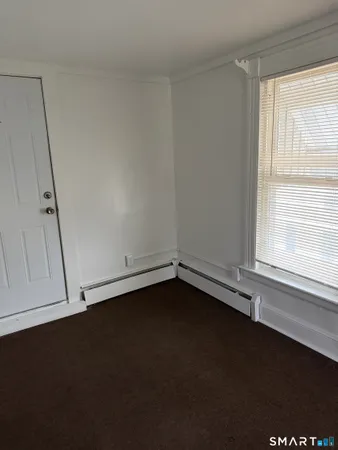 $1,550 | 33 Pilgrim Avenue, Waterbury, CT 06704