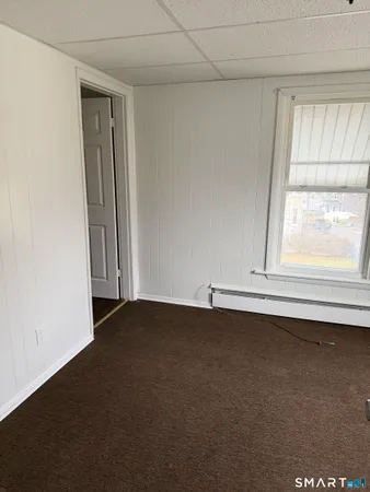 $1,550 | 33 Pilgrim Avenue, Waterbury, CT 06704