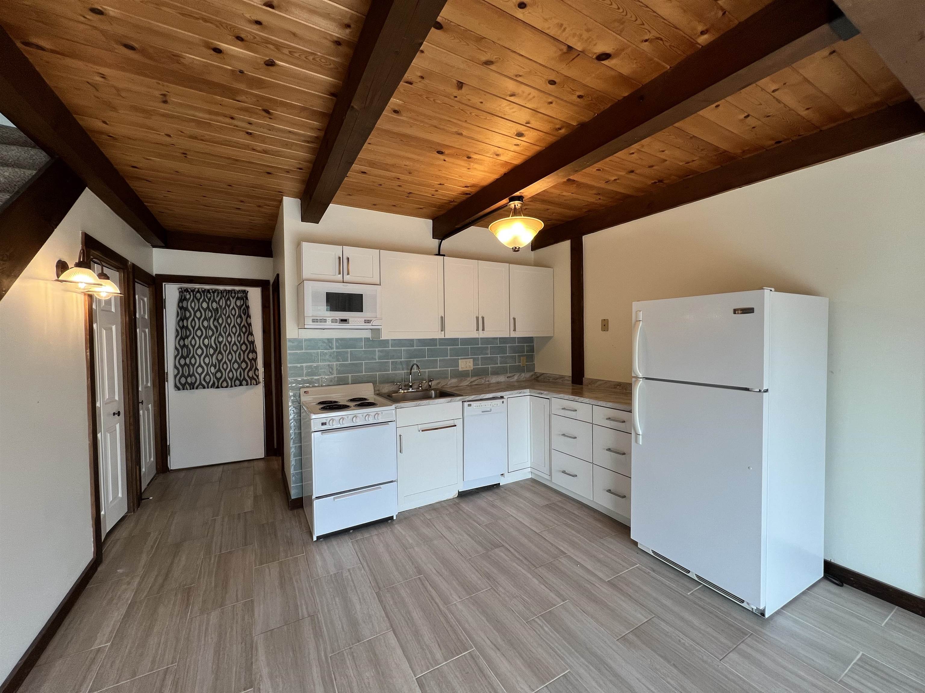 576 Francestown Road, Unit 13 Bennington, NH 03442 - Photo 4 of 20