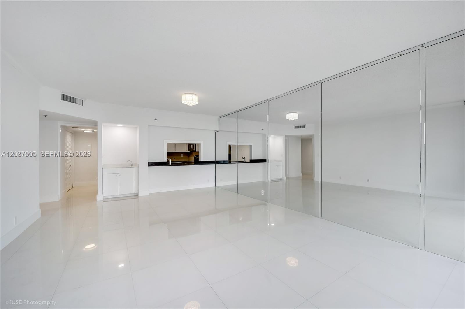520 Brickell Key Drive, Unit A802 Miami, FL 33131 - Photo 7 of 10