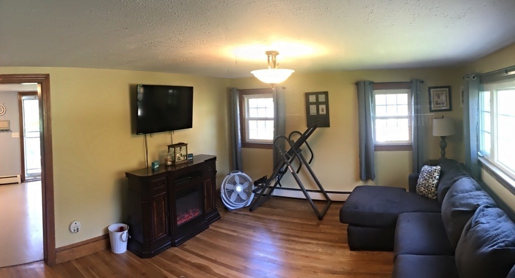 19 Homestead Road Bourne, MA 02562 - Photo 2 of 16