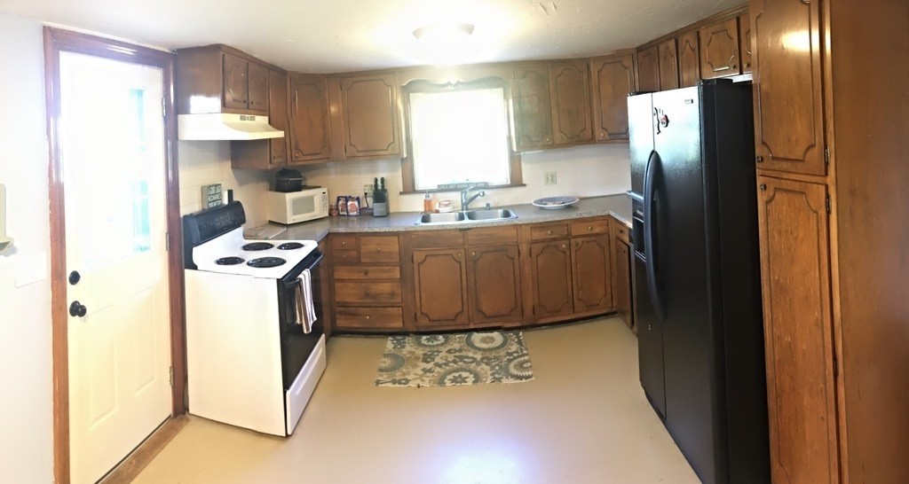 19 Homestead Road Bourne, MA 02562 - Photo 8 of 16