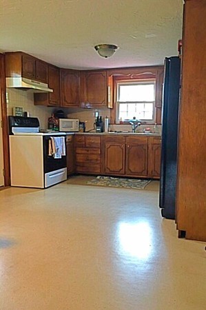19 Homestead Road Bourne, MA 02562 - Photo 9 of 16