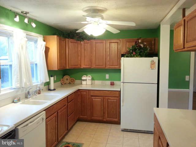 447 Ferry Road Fredericksburg, VA 22405 - Photo 4 of 15 Kitchen