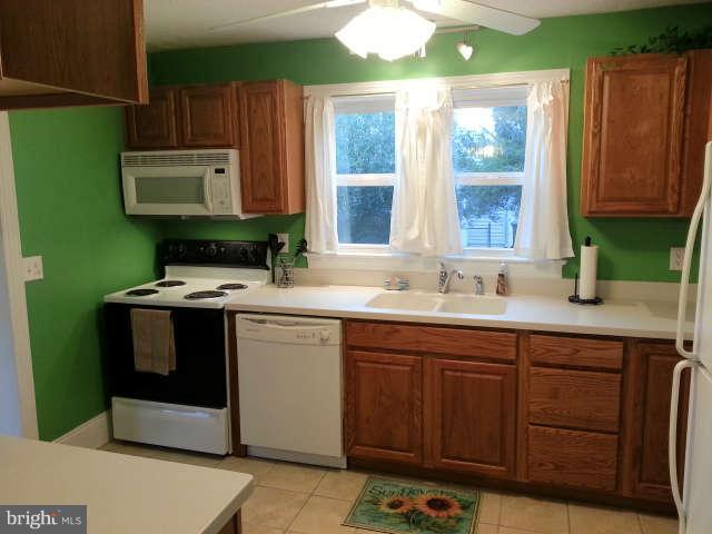 447 Ferry Road Fredericksburg, VA 22405 - Photo 5 of 15 Kitchen