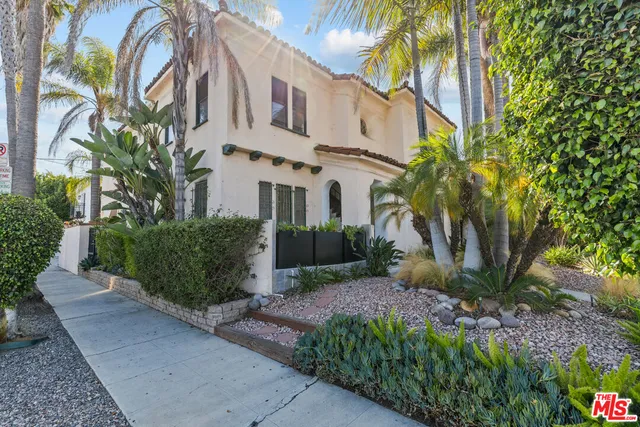 $4,995 | 8000 West 4th Street, Los Angeles, CA 90048