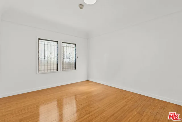 $4,995 | 8000 West 4th Street, Los Angeles, CA 90048