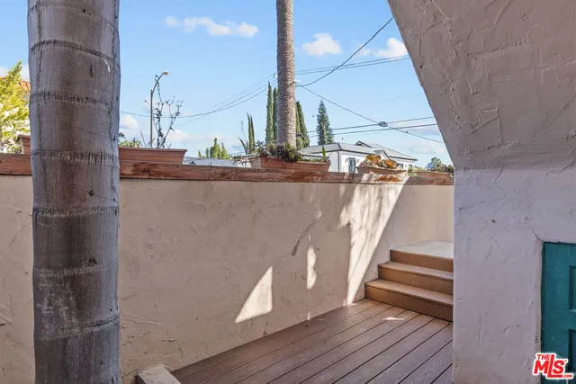 $4,995 | 8000 West 4th Street, Los Angeles, CA 90048