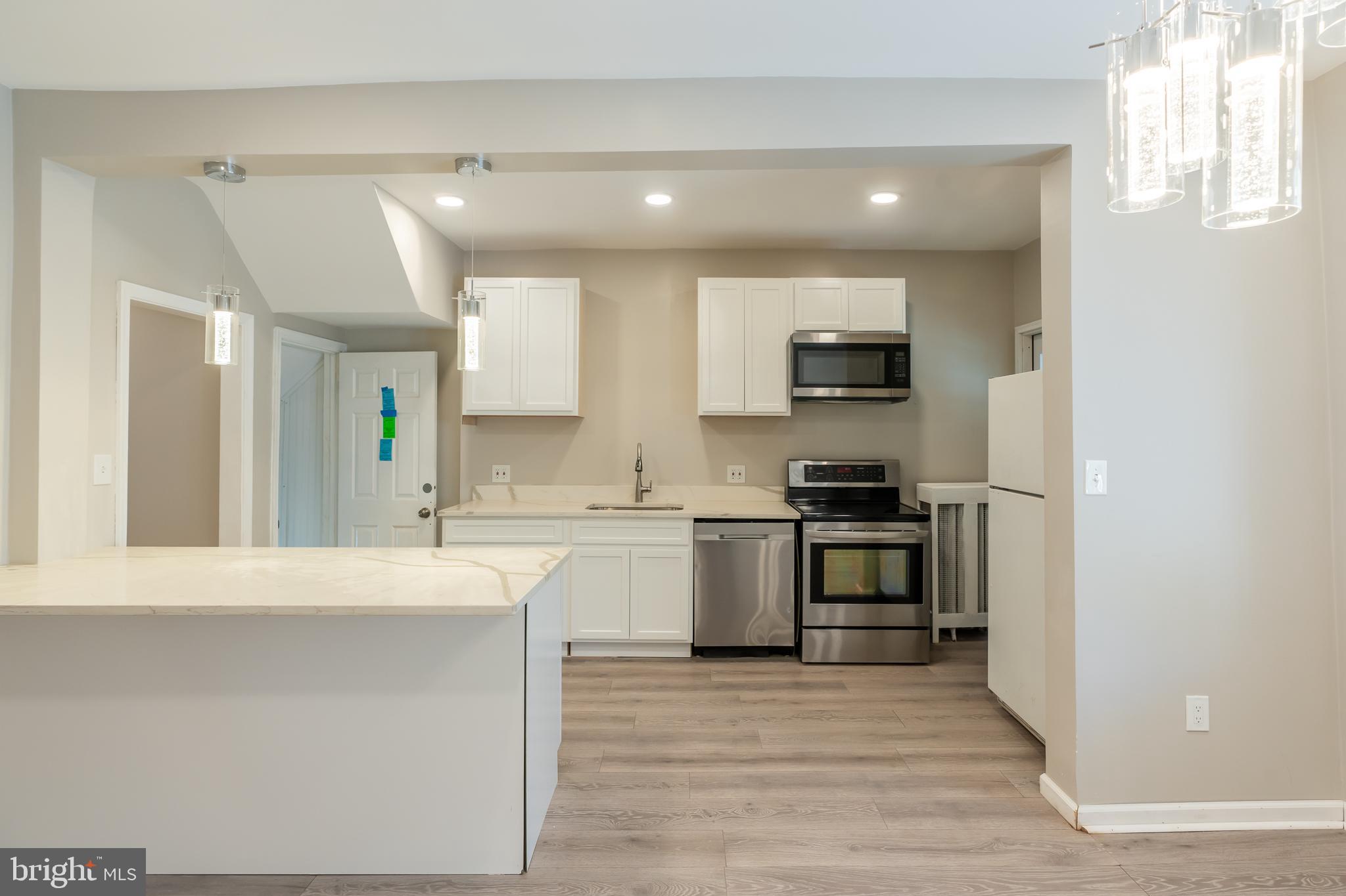 4217 Berger Avenue Baltimore, MD 21206 - Photo 4 of 21