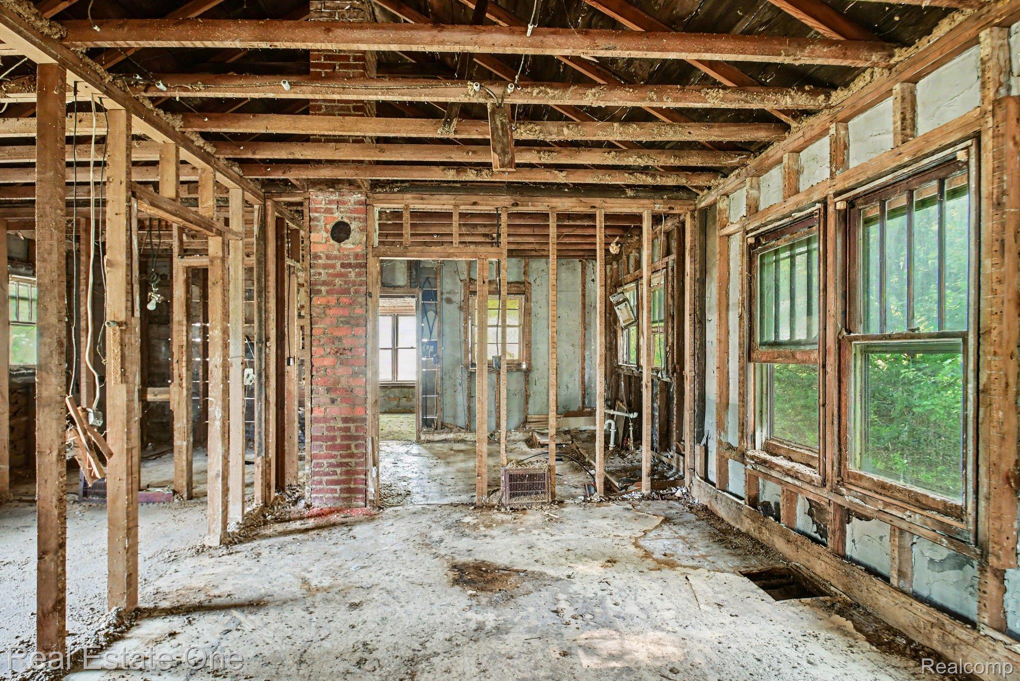 5 3rd Street Yale, MI 48097 - Photo 7 of 17 007_file_1506.jpg