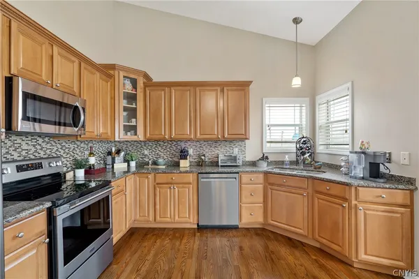 $485,000 | 7940 Joss Farm Way, Cicero, NY 13039