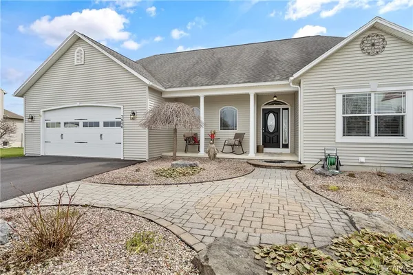 $485,000 | 7940 Joss Farm Way, Cicero, NY 13039