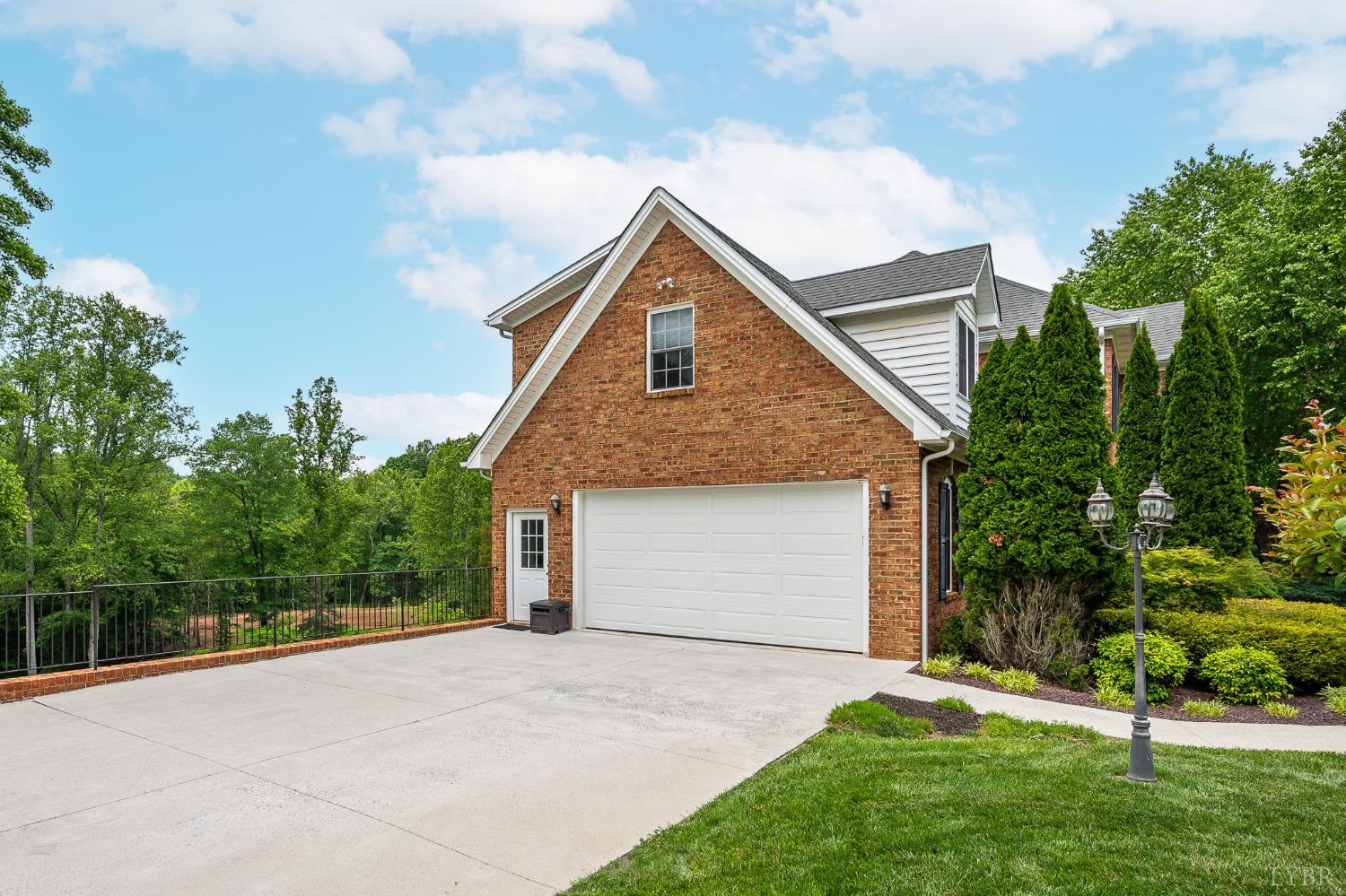 3374 Goode Station Road Goode, VA 24556 - Photo 10 of 91