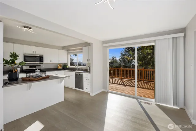 $1,799,000 | 17145 Northeast 5th Place, Bellevue, WA 98008