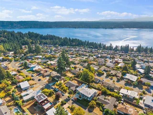 $1,799,000 | 17145 Northeast 5th Place, Bellevue, WA 98008