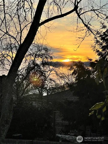 $1,799,000 | 17145 Northeast 5th Place, Bellevue, WA 98008