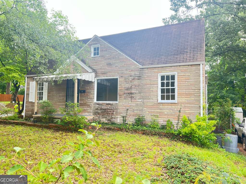 1870 Grove Avenue East Point, GA 30344 - Photo 4 of 18