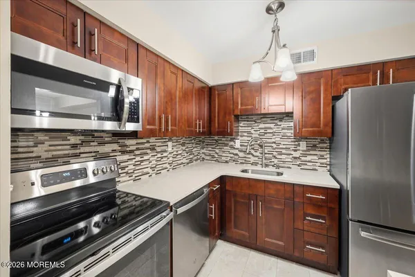 $2,400 | 203 Wellington Place, Matawan, NJ 07747