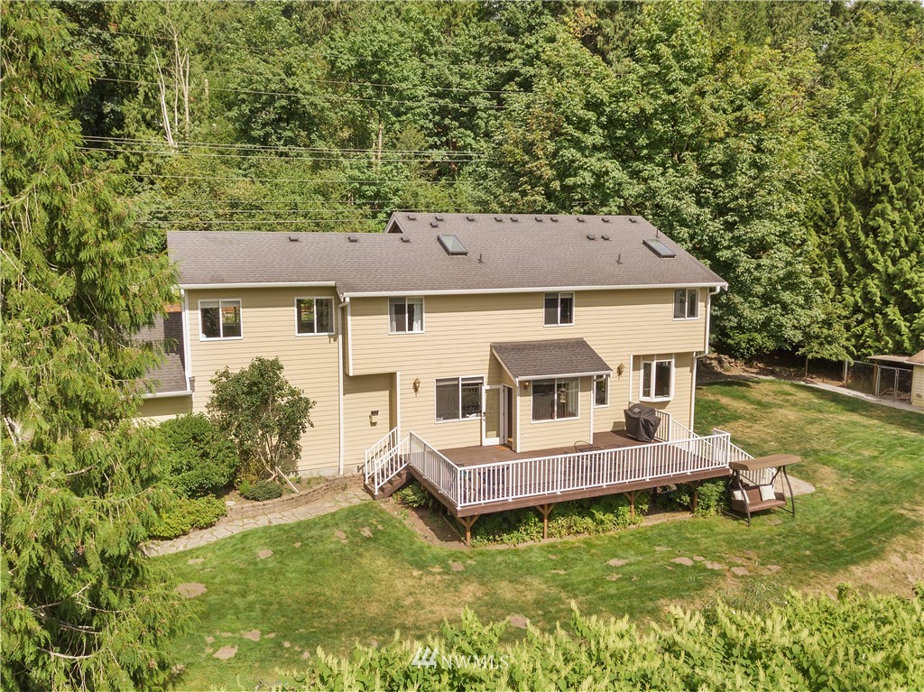 19511 Southeast May Valley Road Issaquah, WA 98027 - Photo 2 of 25 Gallery Image 2