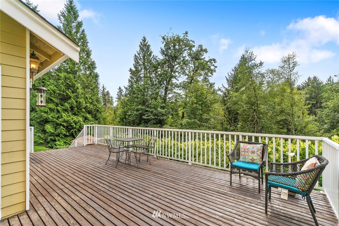 19511 Southeast May Valley Road Issaquah, WA 98027 - Photo 25 of 25 Gallery Image 25
