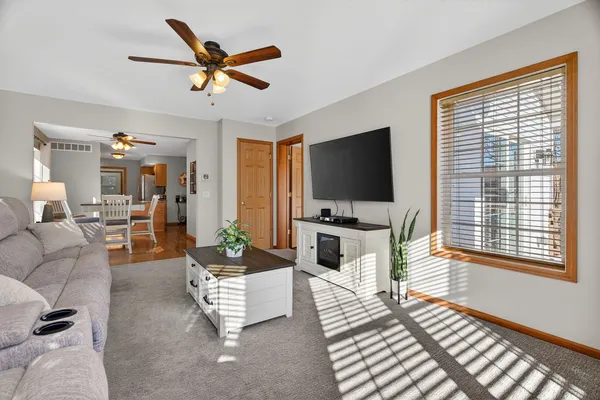 $392,500 | 43 Hole In The Wall Court, Wilmington, IL 60481