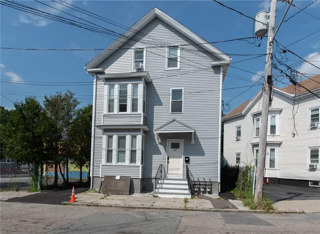 $2,000 | 49 Hollis Street, Providence, RI 02907