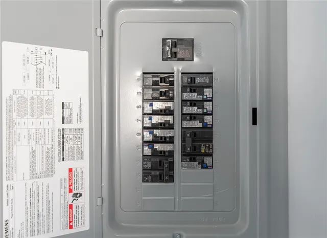 $2,000 | 49 Hollis Street, Providence, RI 02907