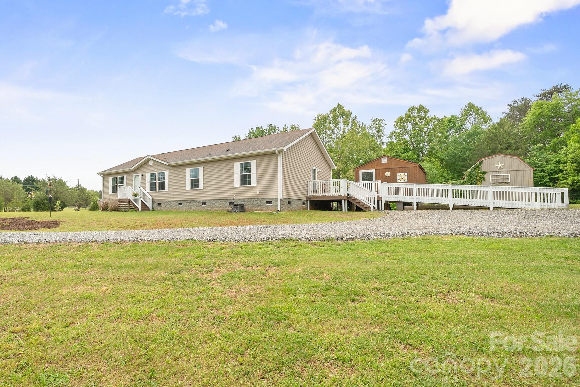 2517 Horseshoe Road Westfield, NC 27053 - Photo 2 of 45