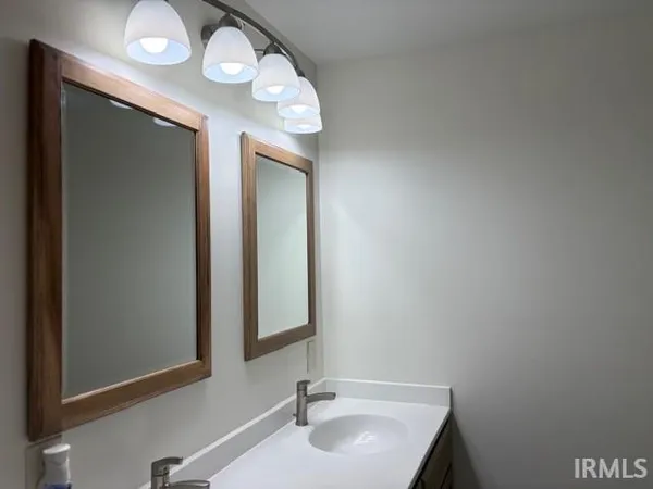 $269,400 | 1998 Memory Lane, Peru, IN 46970