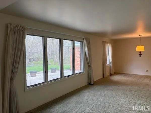 $269,400 | 1998 Memory Lane, Peru, IN 46970