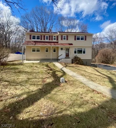 $375,000 | 15 Hemlock Drive, Vernon, NJ 07461
