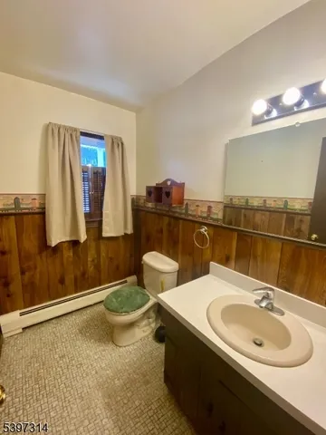 $450,000 | 15 Hemlock Drive, Vernon, NJ 07461