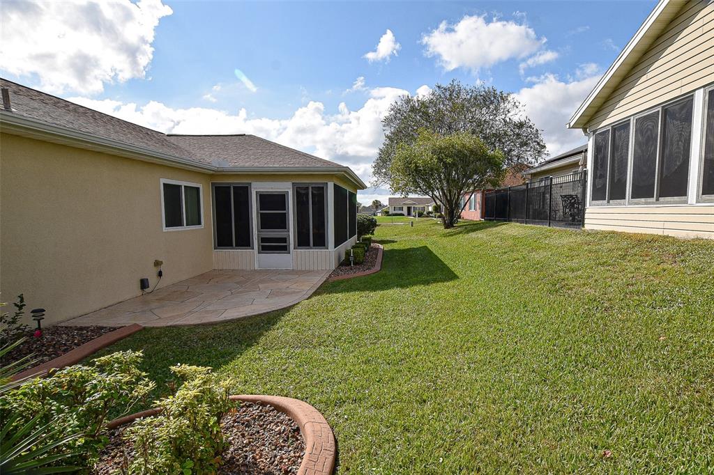 9033 Southeast 135th Loop Summerfield, FL 34491 - Photo 9 of 83