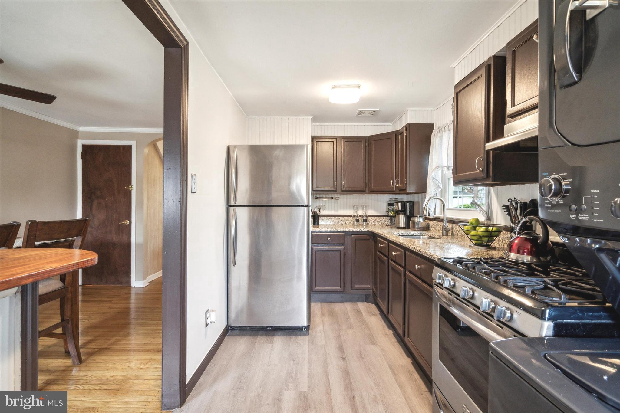 2832 Shipley Road Philadelphia, PA 19152 - Photo 11 of 31 Kitchen