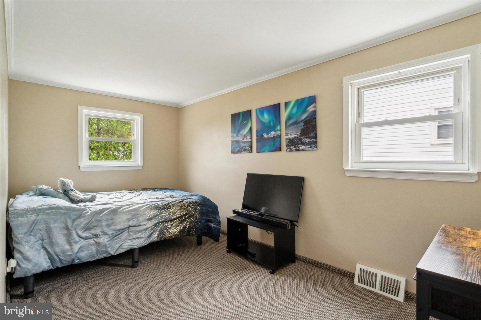 2832 Shipley Road Philadelphia, PA 19152 - Photo 15 of 31 2nd bedroom