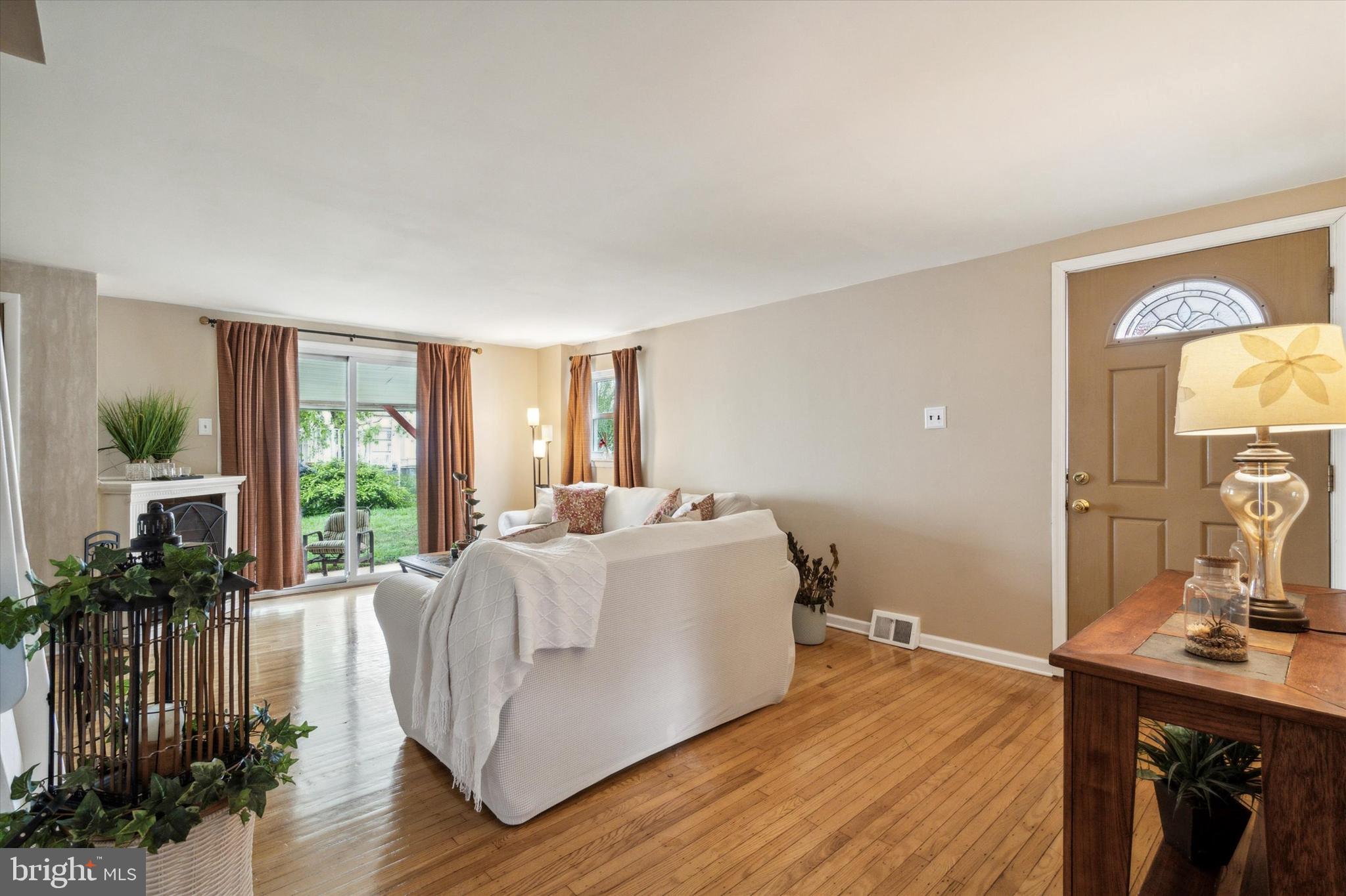 2832 Shipley Road Philadelphia, PA 19152 - Photo 7 of 31 Gallery Image 7