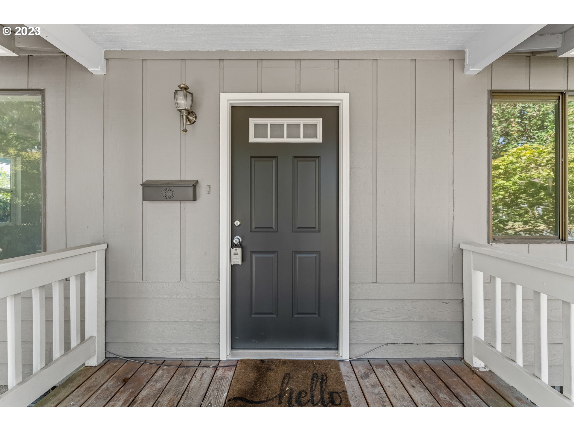 835 L Street Springfield, OR 97477 - Photo 5 of 40 a view of front door