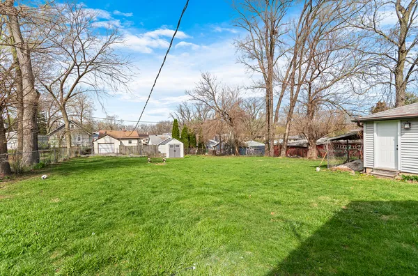 $225,000 | 10 Northeast Circle Drive, Joliet, IL 60433